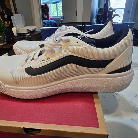 New Vans UltraRange Exo MTE Shoes - White (VN0A4U1KWHT) Mens Size 9 Sneakers - Picture 1 of 13